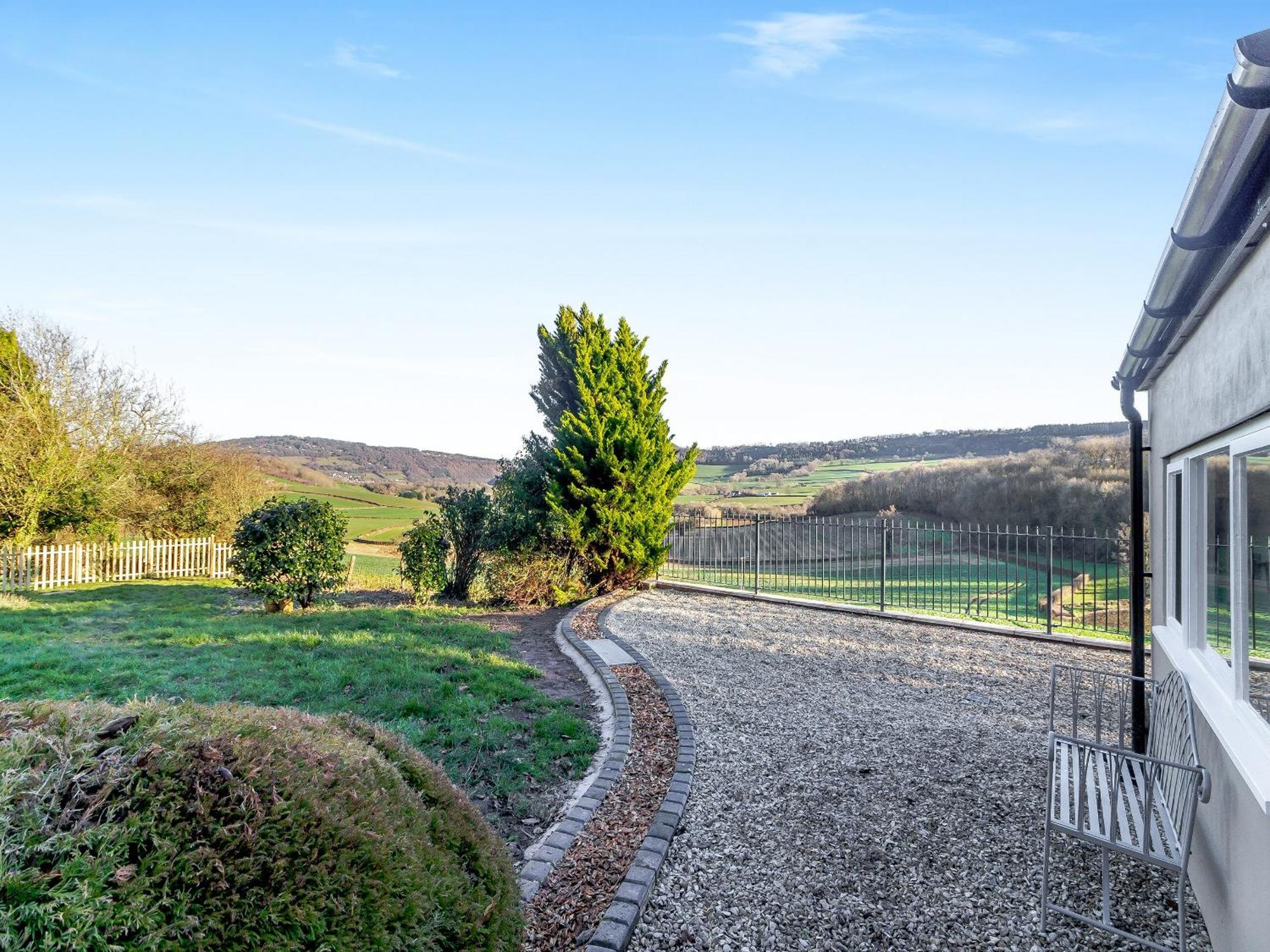 The Lodge Wonastow Luaran gambar